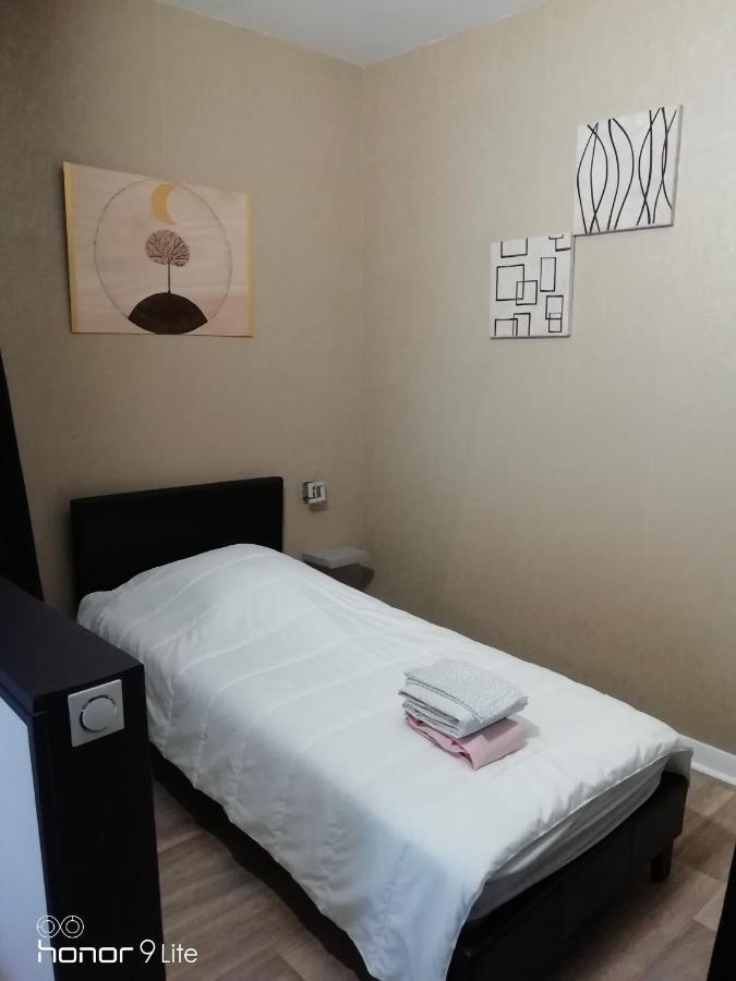 Centre Troyes Avec Vue Sur Parc, Simplicite D'Acces, Charme Et Confort Garanti מראה חיצוני תמונה